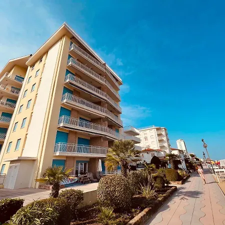 Cima - Vista Mare, 3 Camere, Wifi, Family Appartamento Lido di Jesolo