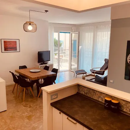 Cima - Vista Mare, 3 Camere, Wifi, Family Appartamento *